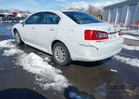2010 Mitsubishi Galant Fe z USA, uszkodzony, nr VIN 4A32B2FF8AE005460